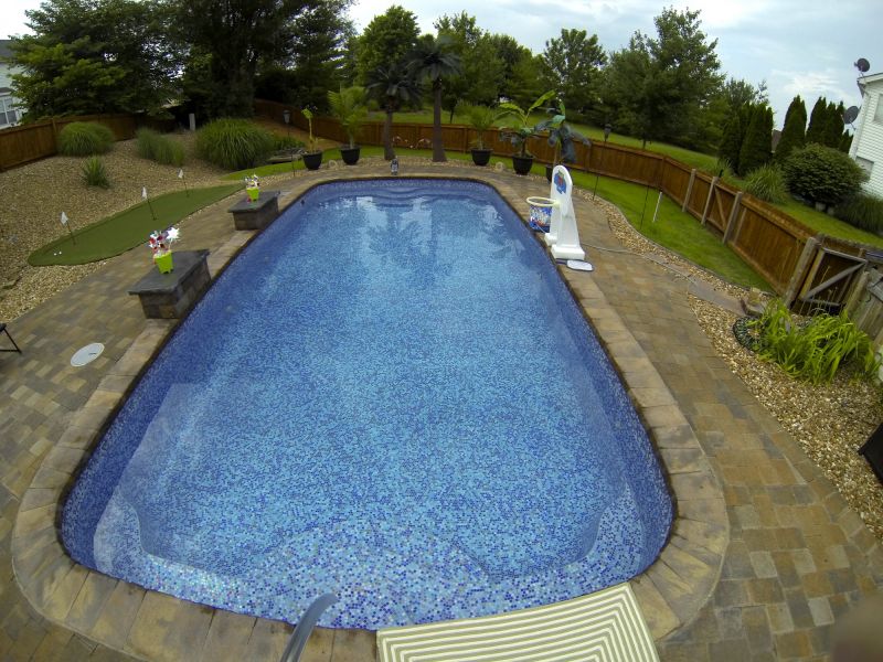 Natural Stone Pavers in a Pool Surround